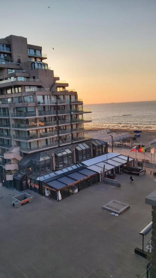 Appartement Met Zeezicht Op Het Van Bunnenplein 克诺克－海斯特 外观 照片