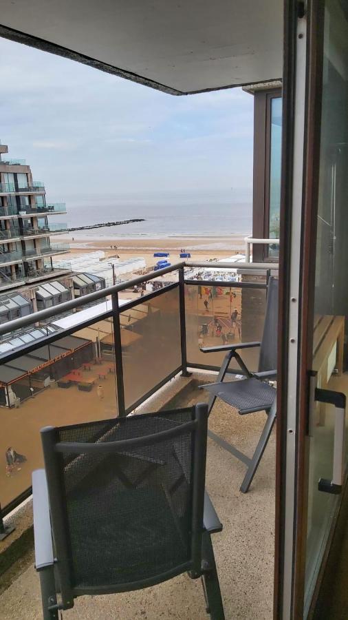 Appartement Met Zeezicht Op Het Van Bunnenplein 克诺克－海斯特 外观 照片